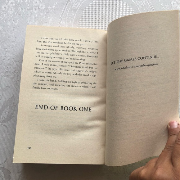 The Hunger Games Book By Suzanne Collins 2014 Hard Gold Color Cover 436 Pages - Picture 12 of 16